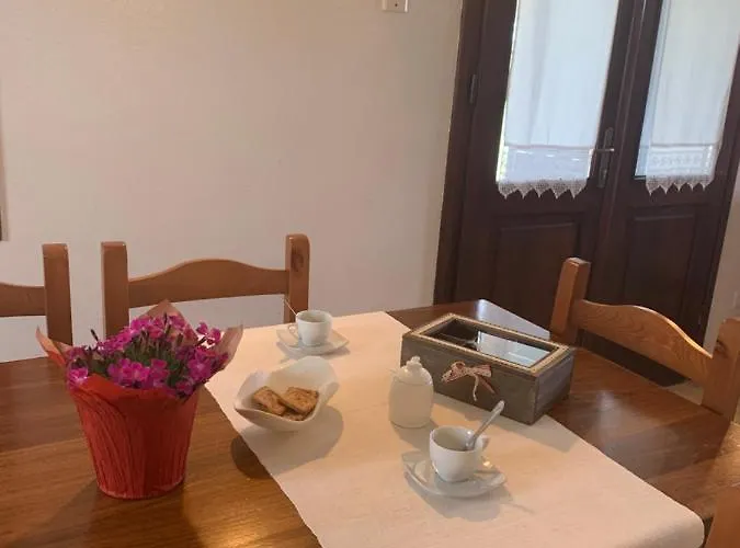 Casa Nerelie's Hétvégi ház Orosei